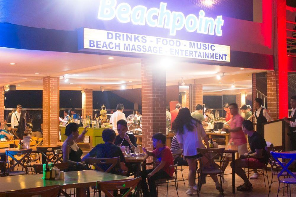Whiterock Beach Hotel And Waterpark Subic Bay Екстер'єр фото