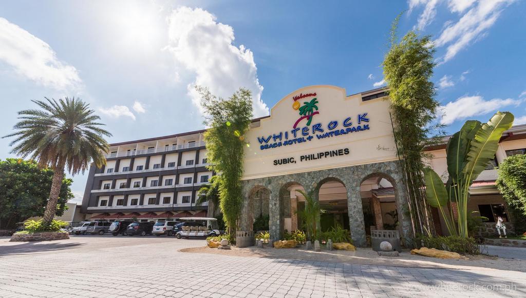 Whiterock Beach Hotel And Waterpark Subic Bay Екстер'єр фото